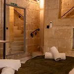 דירה Zekka House